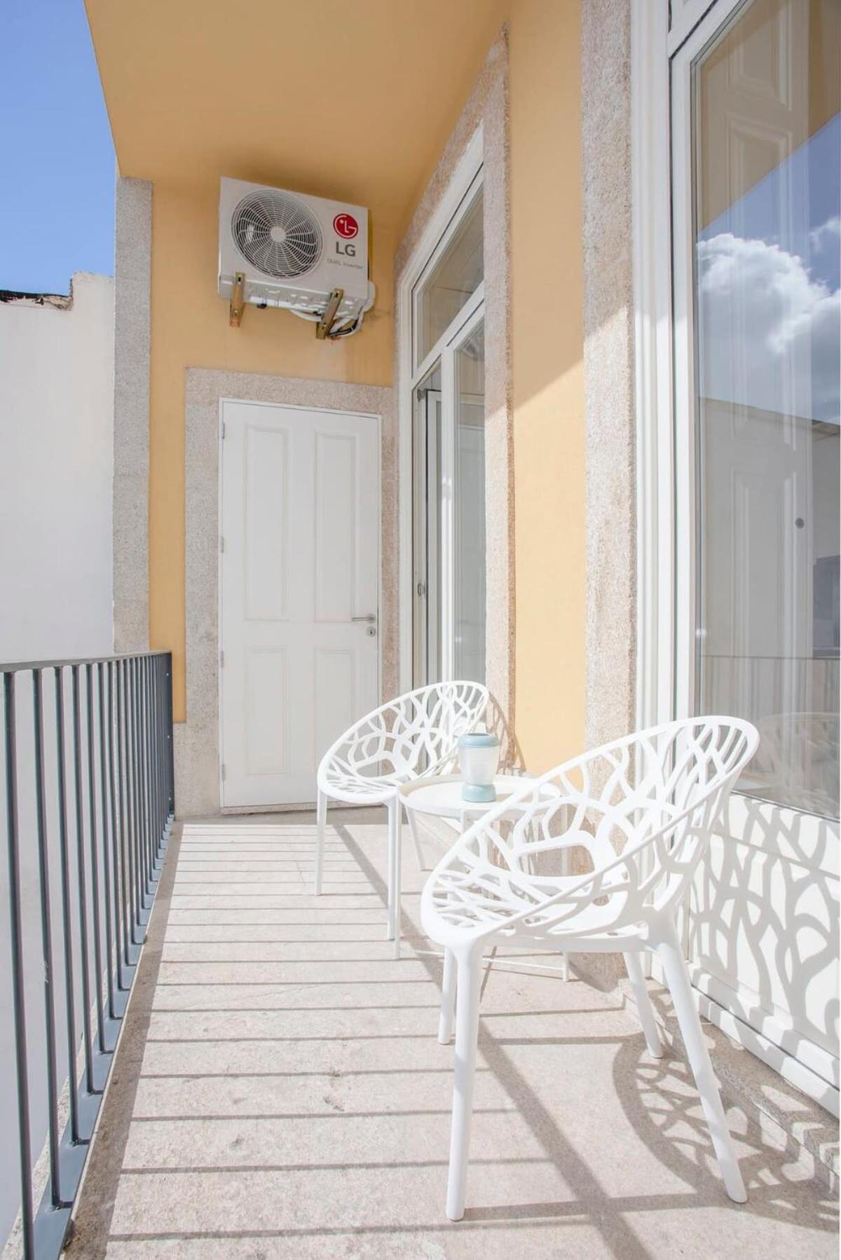 Liiiving In Porto - Downtown Balcony Studio Buitenkant foto